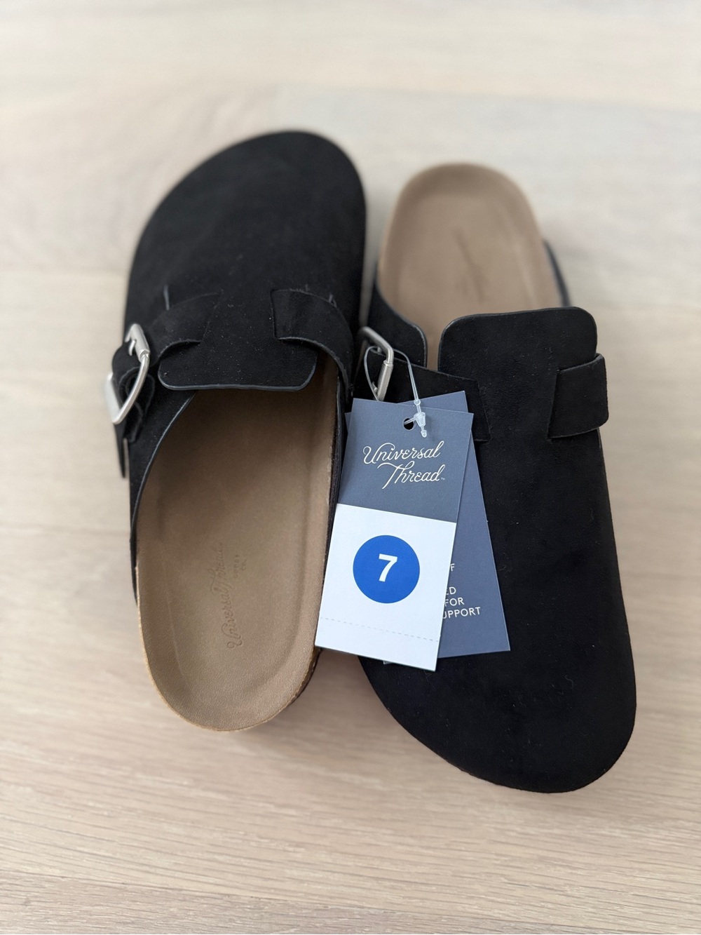 Universal Thread Women's Black Suede Clog Mules size 7 NWT!! - Picture 2 of 6